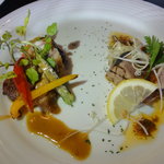 セントグレース - もみじ豚ソースソテー（左）＆カツオのグリル　和風焦がしバターソース（右）