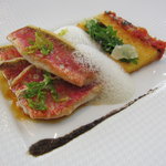 レストラン タテル ヨシノ 銀座 - ルージェのポワレ ソースアルブッフェラ