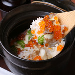 Bimi Gyosai Itou - 天然鯛の土鍋御飯
