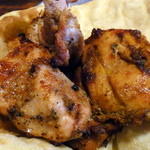 印度料理シタール - タンドリーチキンは大きな鶏肉が３つ