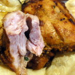 印度料理シタール - タンドリーチキンは肉厚でジューシー