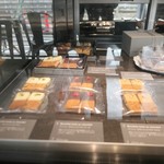 PATISSERIE ASAKO IWAYANAGI - ショーケース