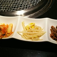兜 中目黒店 - キムチとナムル2種