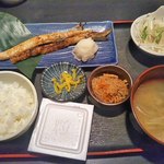 炭焼漁師小屋料理　渋谷東急本店前のひもの屋 - 