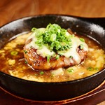 やきとり三兄弟 - 鶏のチーズハンバーグ