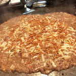 鉄板居酒屋 へらちょんぺ - もんじゃ完成～♪