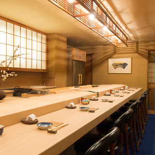 "An Imposing Counter with Clear Air Flowing Through"