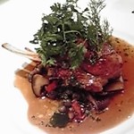 子羊のロースト　ケッパーとドライトマトソース