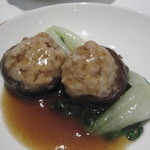 龍天門 - 椎茸の肉詰め煮込み