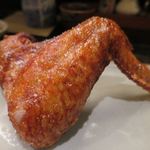 居酒屋 みえ蔵 - 大山鶏 大手羽一本揚げ