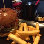 ブコウスキー - ♪サルサバーガーセット ¥950