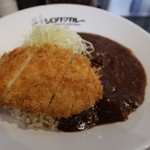 シロクマカレー - ロースカツカレー930円