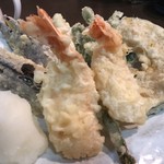Sankai - 山海おまかせ天ぷら定食 1,?00円
                        サーモンサラダ、モツ煮味噌汁