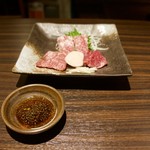 鍋・馬肉料理 牛正 - 馬刺し盛り合わせ