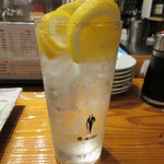 魚虎 - 生レモンチューハイ 600円