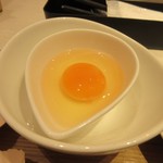 kaferesutorantamagonoa-to - ランチには勿論「つまんでご卵」が付いて来ます。
                      
                      料理の容器が卵の形をしてるのはさすがですね
