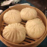 ラフニングオゥル - 豚まん