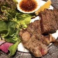 神戸牛 しゃぶしゃぶ おもき 離れ 銀座店 - 神戸牛ステーキの赤身と霜降り相盛り