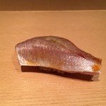 鮓職人 秦野よしき - 桜葉の塩漬けチダイ