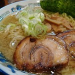 中華蕎麦 春馬 - いつもの朝ラーセット(小)650円ご飯半分