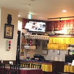 Thika Debi - 店内