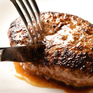 *Exquisite Hamburg Steak full of juicy meat♪