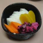 与志富 - お新香の盛り合わせ