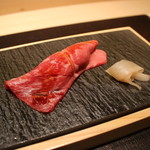 焼肉 強小亭 - 大山黒牛握り　大山醤油