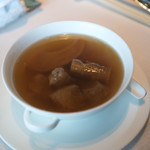 天龍軒 - 帆立と人参みたいな根菜と豚肉のスープ　滋養スープっぽい　旨味はあった