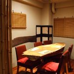 Shunno Aji Ichi - 少人数の集まりにうれしいテーブル席もご用意しております。