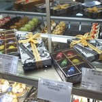 アヴランシュ・ゲネー - ショコラなど