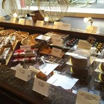 アヴランシュ・ゲネー - 焼き菓子など