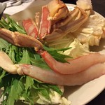 亀虎 - 鍋用のカニも、カニ刺しでいただきました。大正解◎
