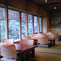 伊豆高原 城ケ崎温泉 花吹雪 - こちらは「花座敷」と呼ばれるお食事場所。