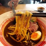 海老丸らーめん - 麺リフト