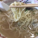 紅梅亭 - ワンタンメン 麺