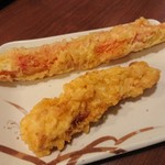 丸亀製麺 - 「かしわ天」(手前140円)、「ちくわ天」(110円)