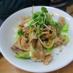 揚子江 - 焼肉丼