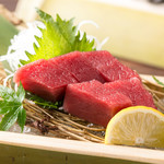 Bluefin tuna lean sashimi