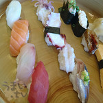 Edomae Bikkuri Sushi - 「平日限定　おまかせ1.5人前（12貫）」　1,080円