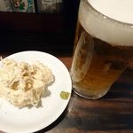 もつ焼き エンジン - 生ビール（プレモル）（この日は無料だったけど通常価格は税込480円）