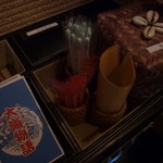 大漁舟盛り居酒屋　大海物語 - トイレ２。綿棒、爪楊枝、油取り紙、ナプキン、コットン