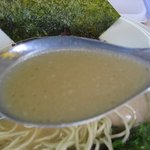 とんこつラーメン　なおじ - ライトでサラサラした豚骨白湯スープ