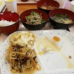 東横INN - 野菜春雨と豆腐の卵とじ。品数が少ないのでお皿が空きまくる