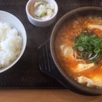 カルビ丼とスン豆腐専門店 韓丼 - ラーメンスン豆腐定食