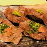 にぎり長次郎 - 瀬戸内牛わさび添え・ぽん酢