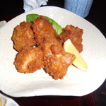 KATO'S DINING & BAR - 岩手県産の若鶏の唐揚げの拡大写真です。