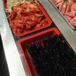 焼肉ヒロミヤ 本店 - キムチ、のり