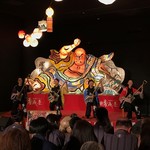 のれそれ食堂 - 外では三味線ライブです。