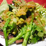和酒バー自遊人 - 鎌倉野菜サラダ